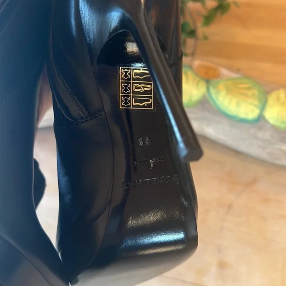 Final price drop! Leather Burberry Stiletto boots - Picture 9 of 13